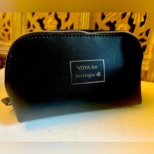 2 x NEW Voya Aer Lingus Amenity Kit Ireland Irish Travel Pack Pouch black silver